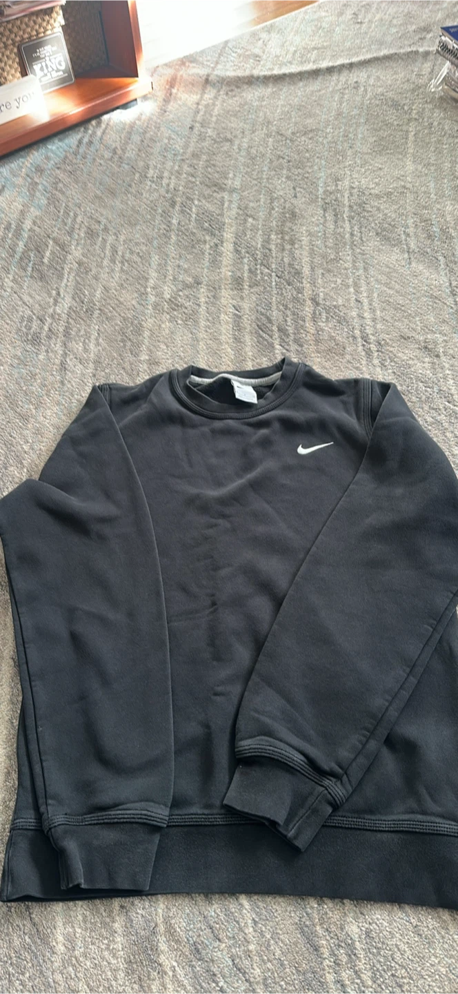 Nike Black Crewneck Sweatshirt