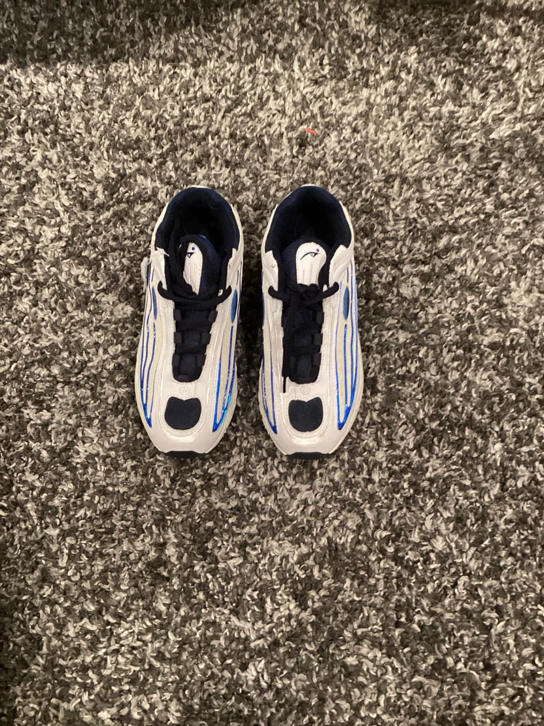 Air Jump Running Shoes White and Blue