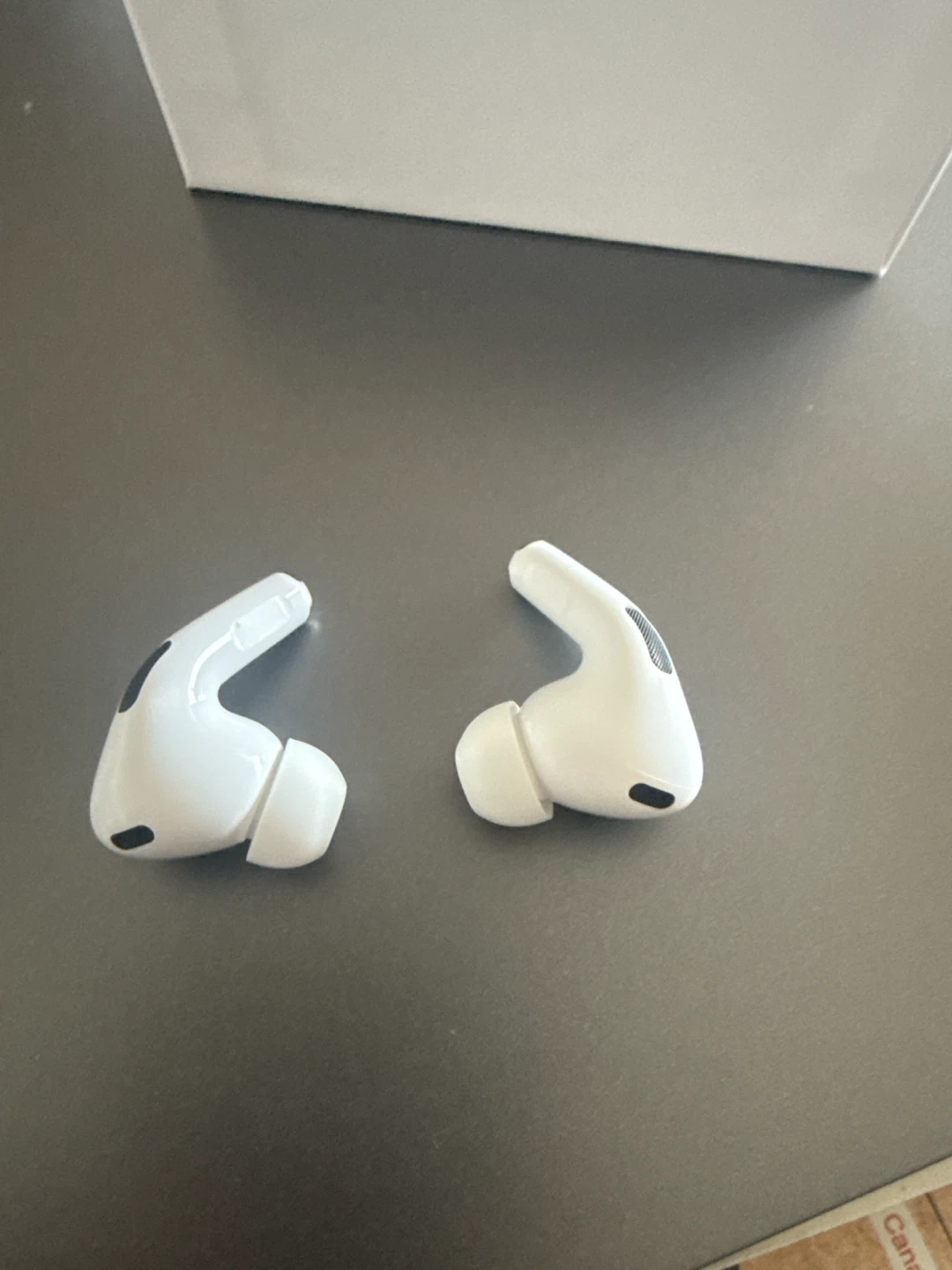 Apple AirPods Pro 2 - photo 2