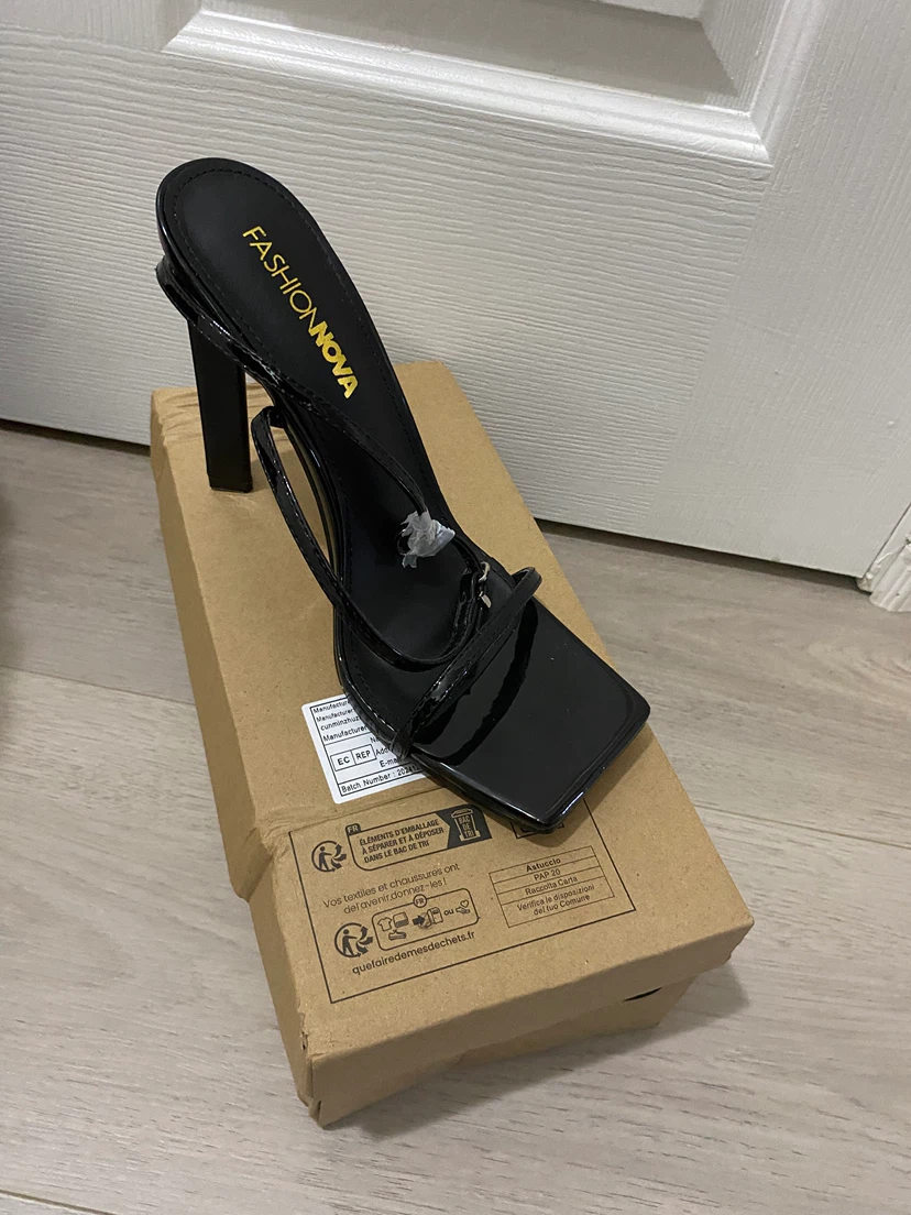 Fashion Nova Black Strappy Heels - photo 3