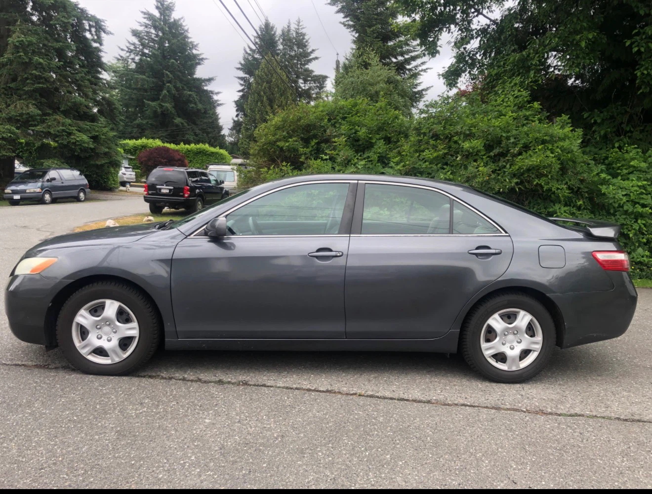 2009 Toyota Camry LE - photo 2