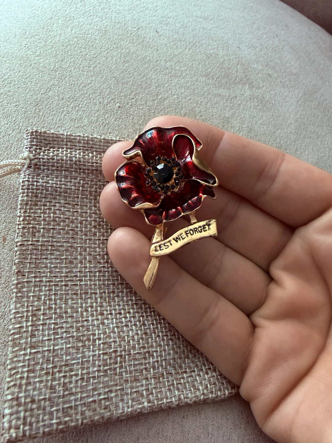 Lest We Forget Poppy Brooch - photo 3