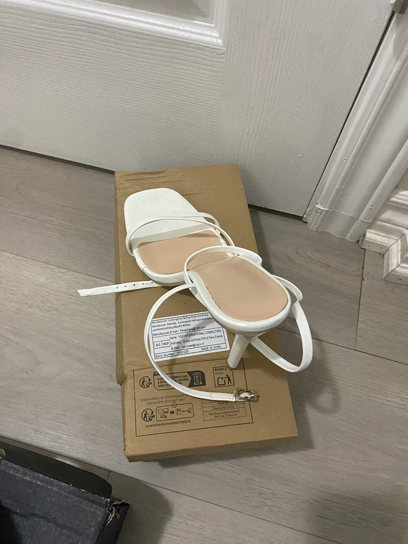 White Strappy Heeled Sandals - photo 2