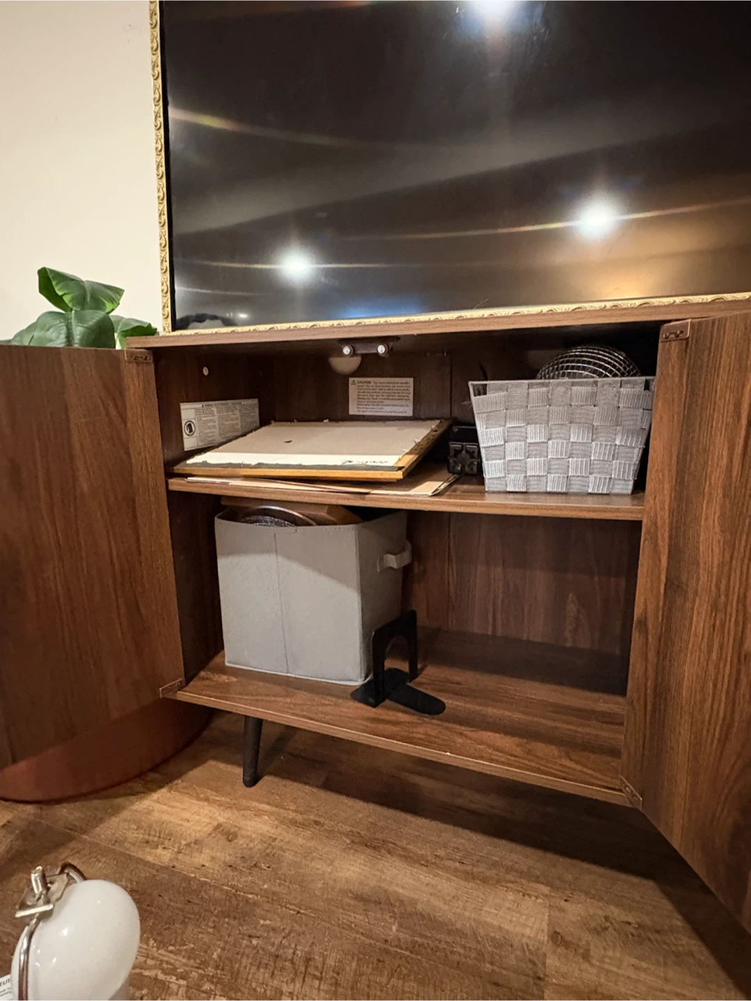 Mid-Century Style Media Console - photo 2
