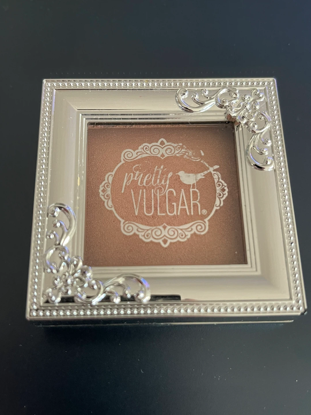 Pretty Vulgar Shimmering Swan Highlighter - photo 3