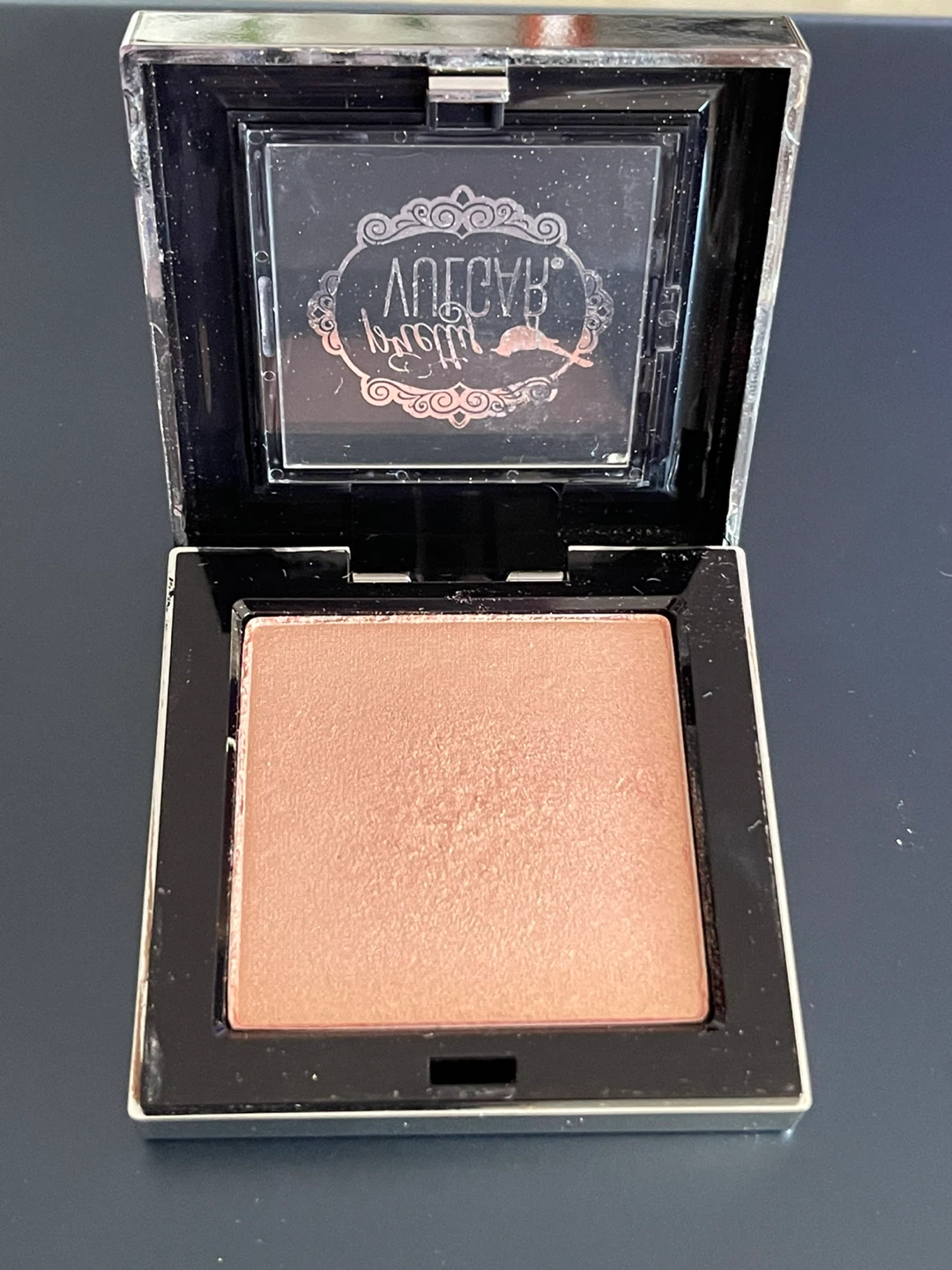 Pretty Vulgar Shimmering Swan Highlighter - photo 4