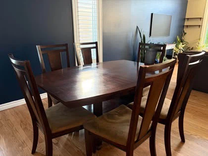 Dining set and buffet