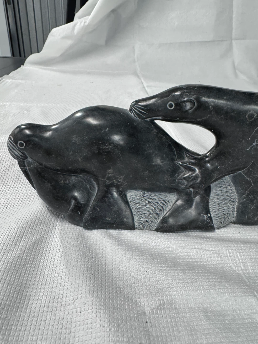 Thomassie Echalook Canadian Inuit Soapstone Seal Sculpture - photo 2