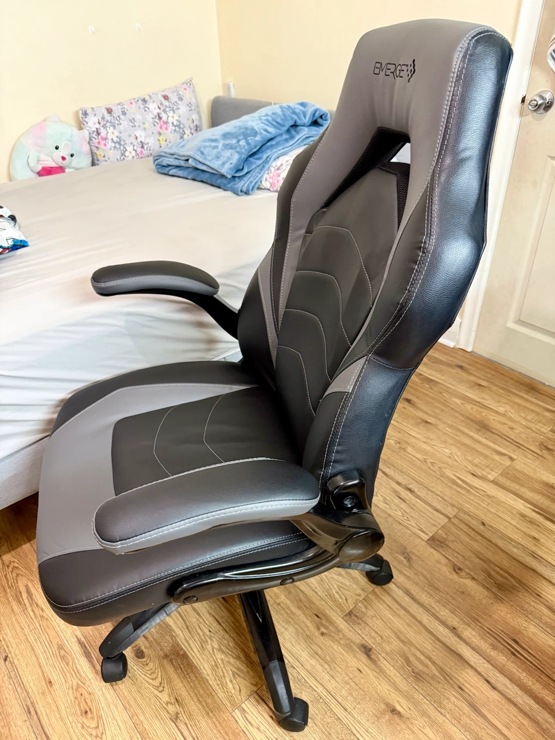 Emerge Gaming Chair Black and Grey - photo 2