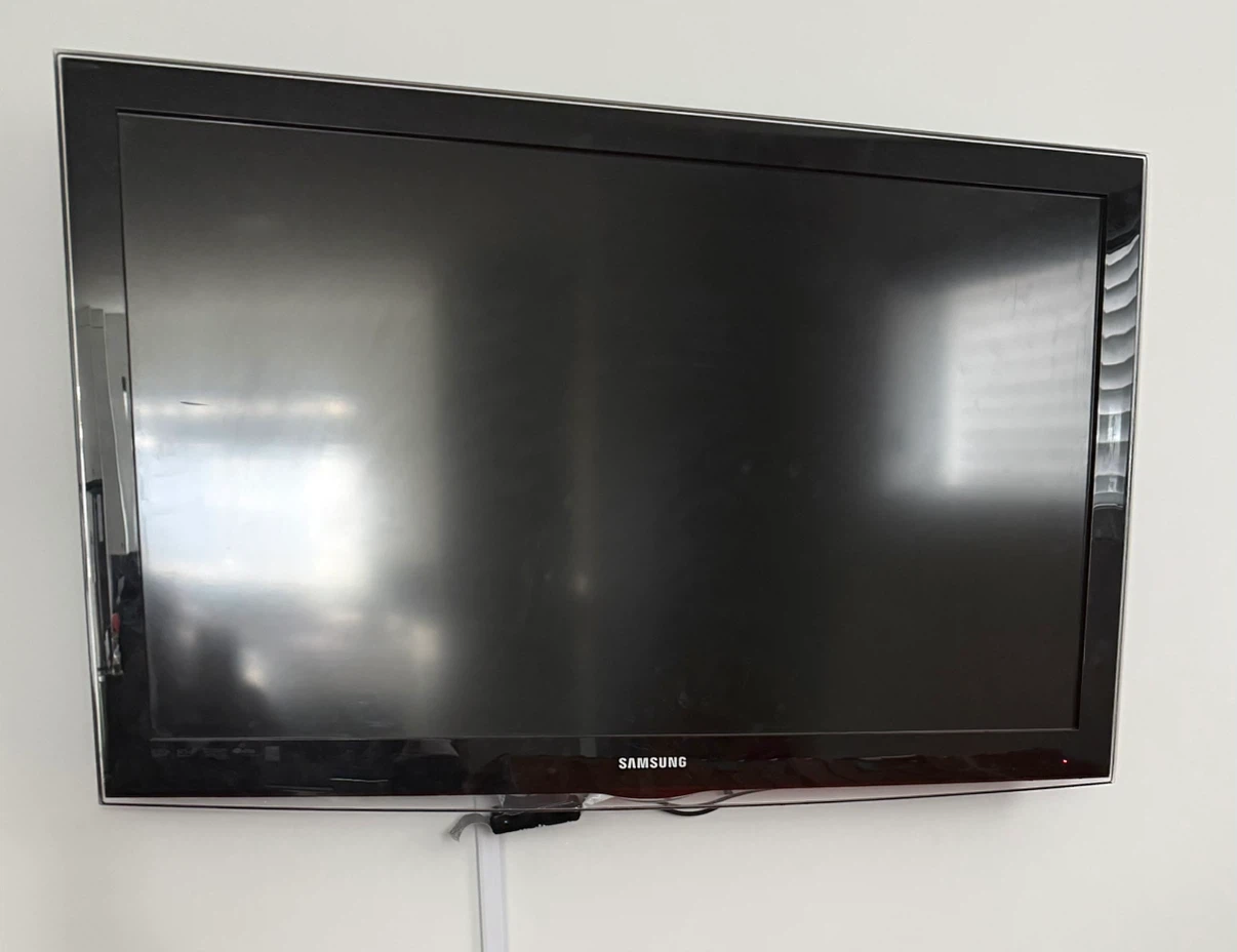Samsung 46-inch LCD Television