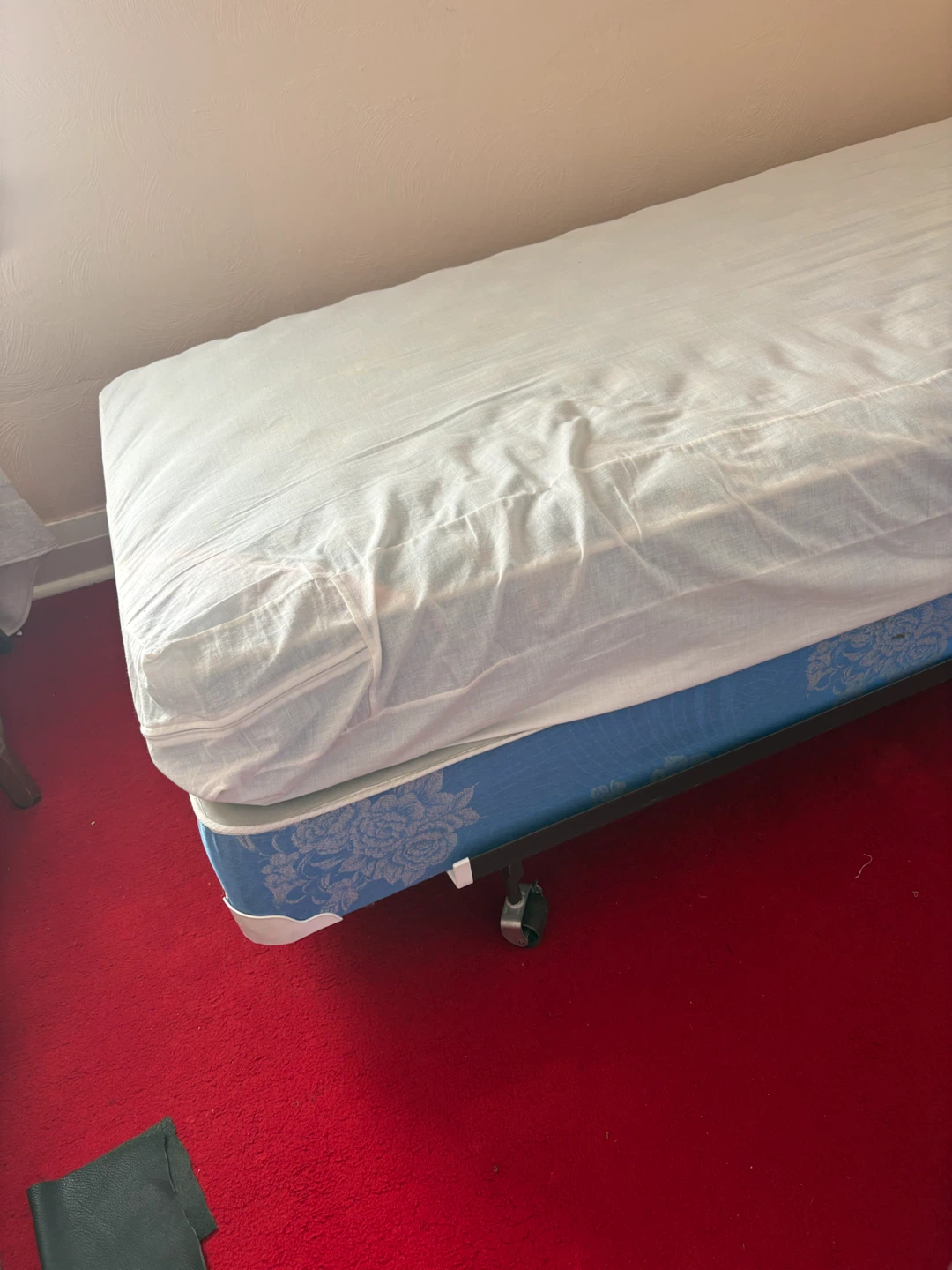 Single Bed with Metal Frame - photo 2