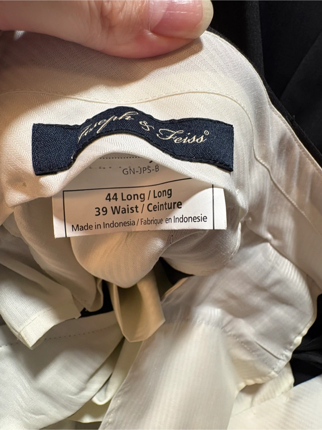 Joseph & Feiss Suit - photo 4