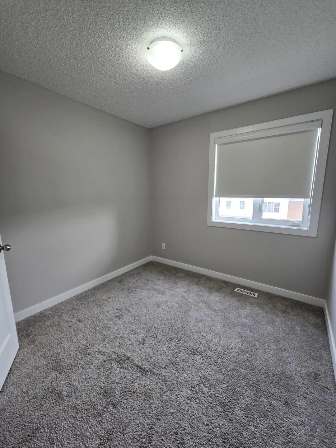 Beautiful Three bedroom + office townhouse - photo 2