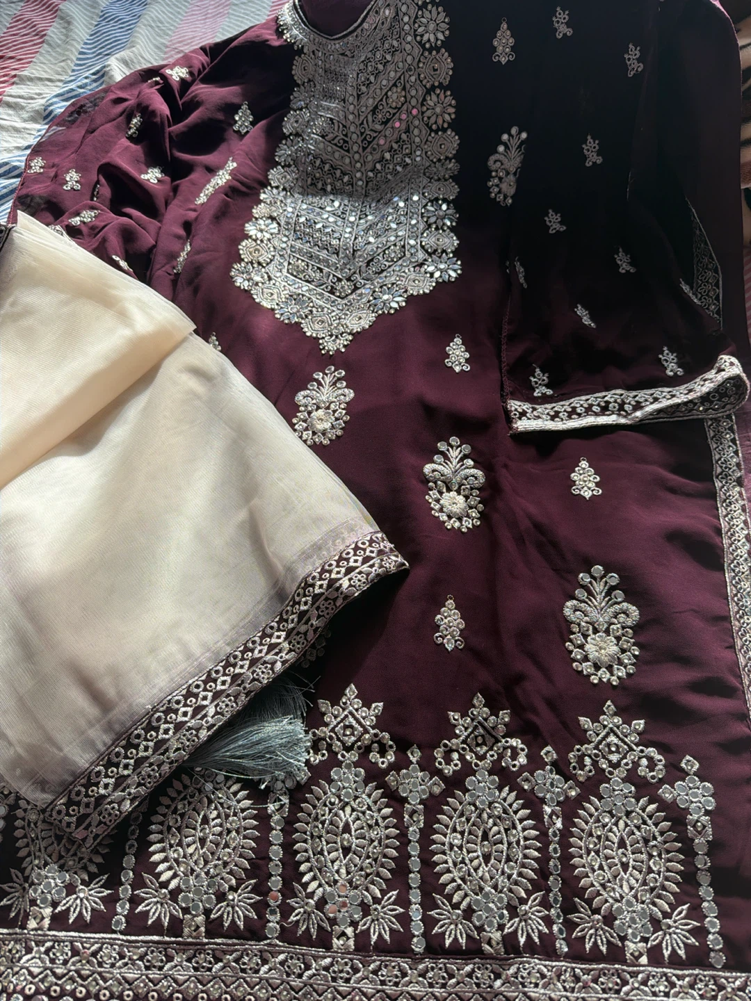 Embroidered Maroon and Peach Pakistani Suit Set - photo 2