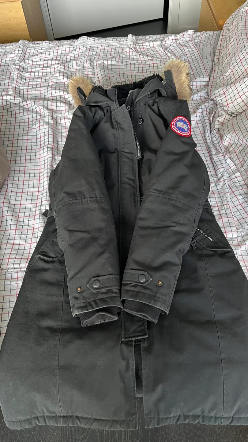Canada Goose winter coat women’s size XS