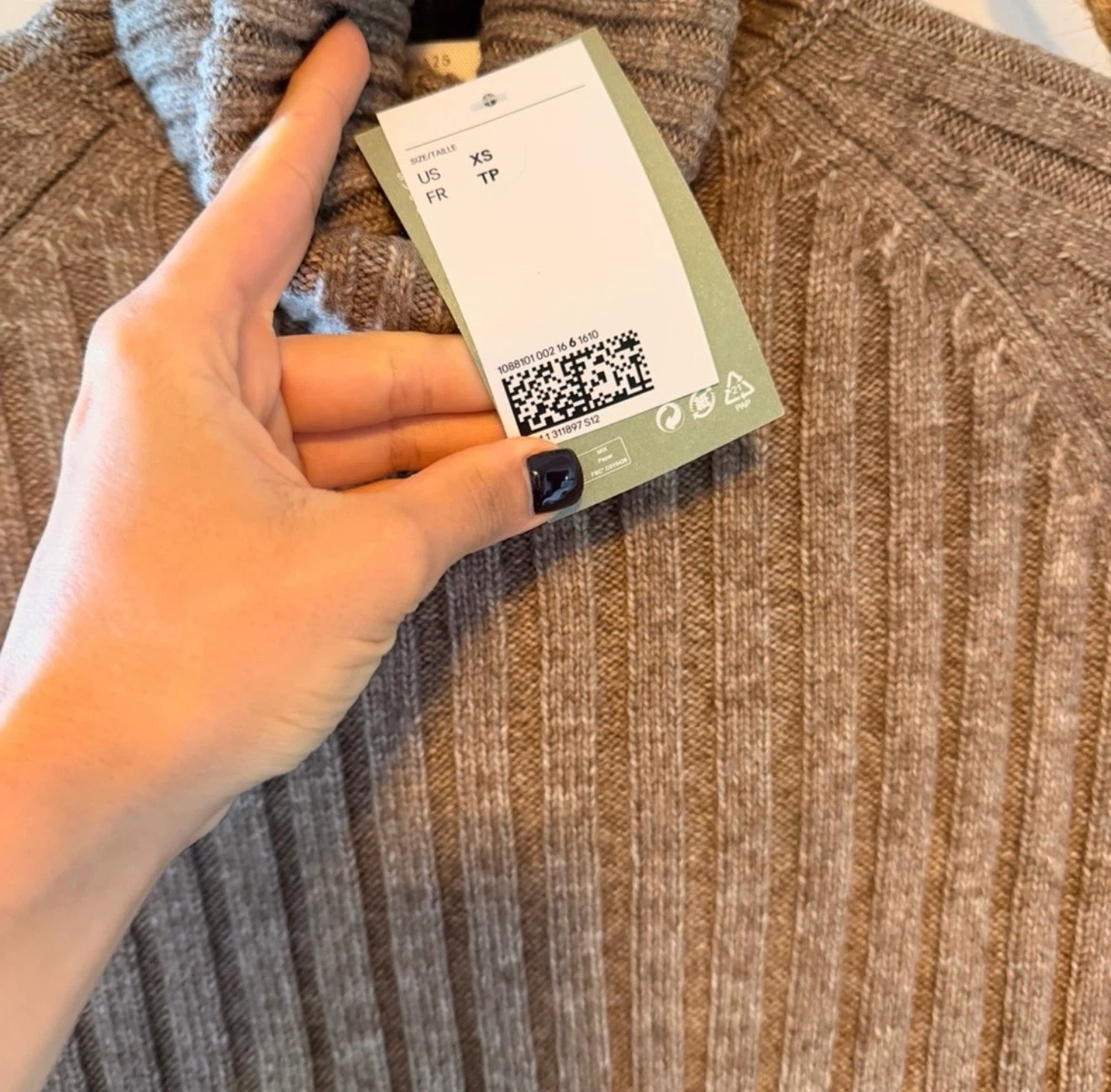 H&M Ribbed Turtleneck Midi Dress - photo 2