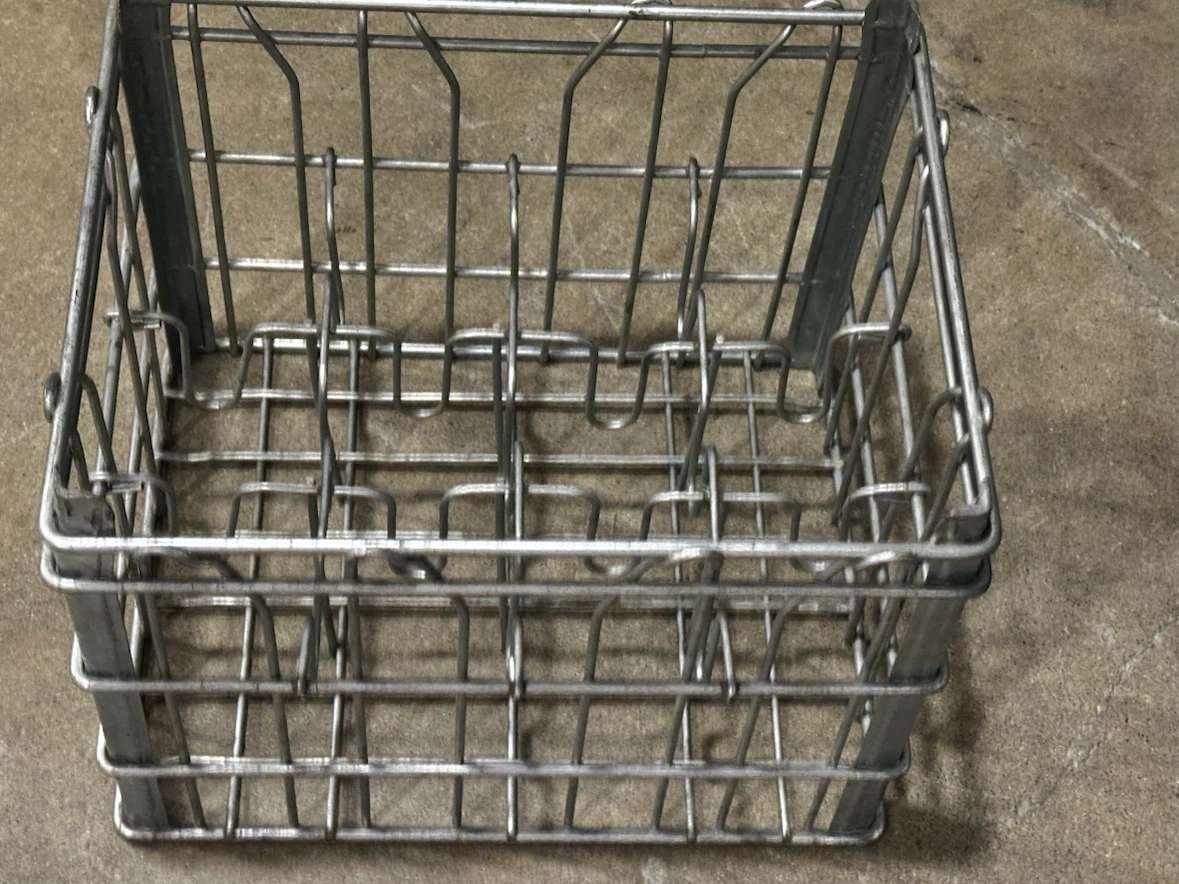 Heavy-Duty Wire Bottle Crate - photo 4