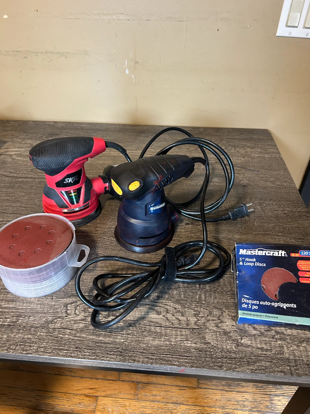 Skil and Mastercraft 5" Random Orbit Sanders with Sanding Discs