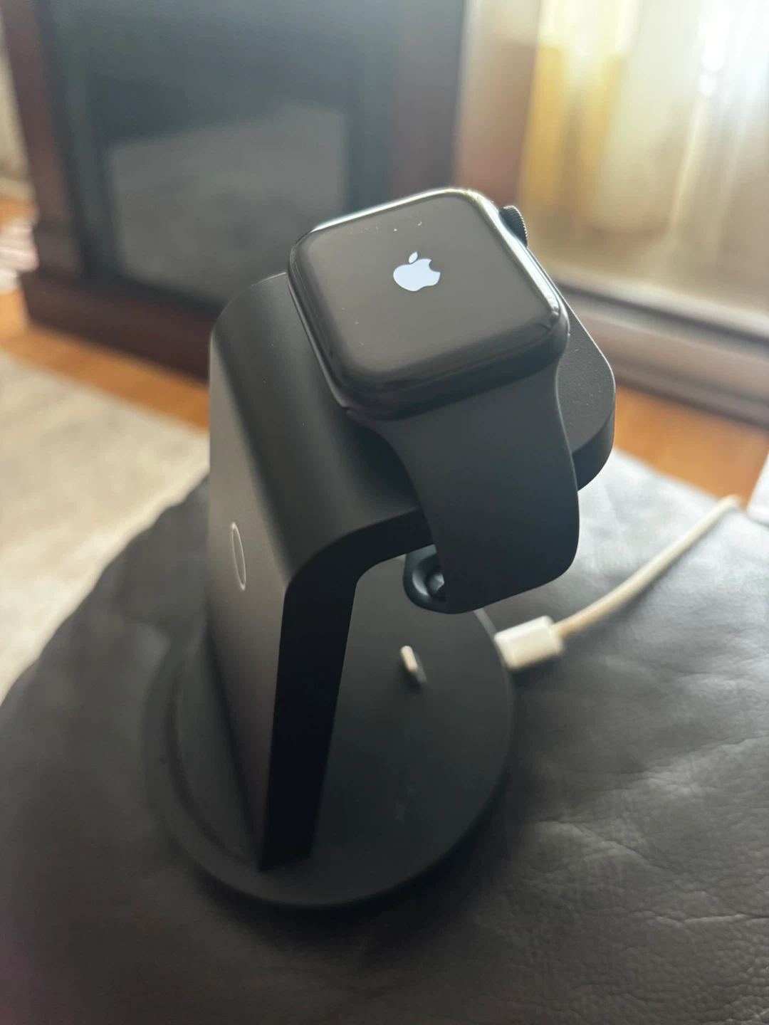 Apple Watch (SE) & Charging Stand - photo 4