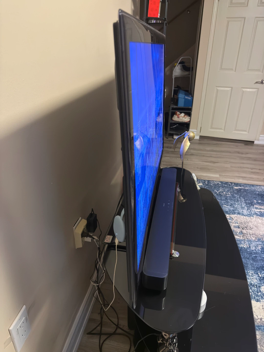 Samsung 46-inch LED TV (UA46C5000QR) - photo 2
