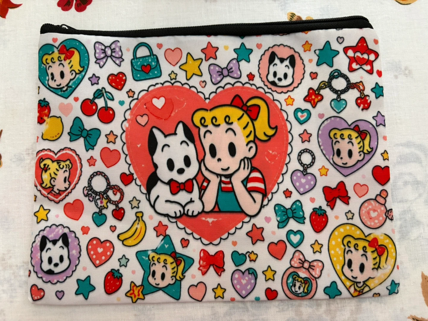 Osamu Goods Pouch with Girl and Dog Print