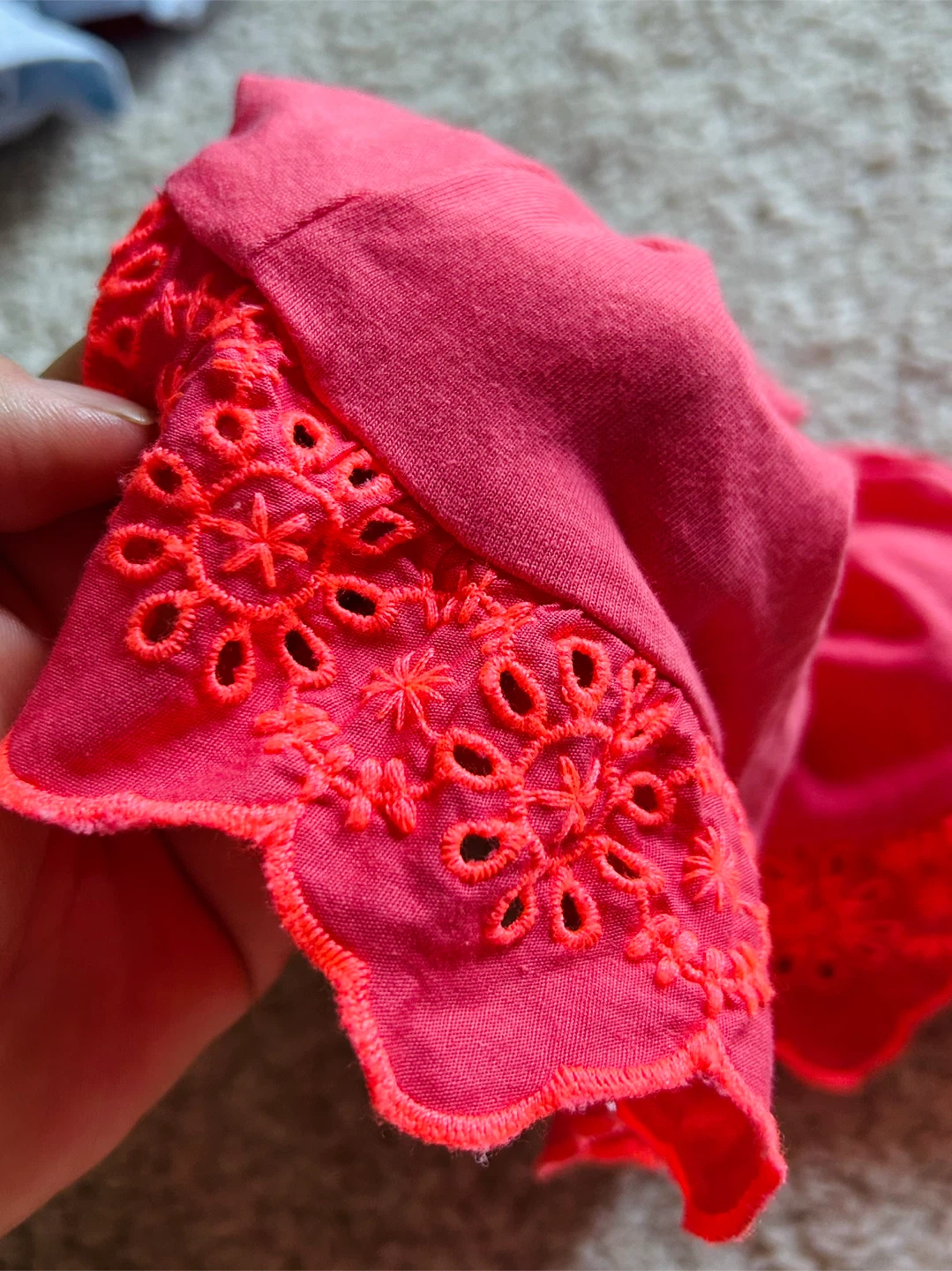Baby Gap Pink Eyelet Hem Top - photo 4