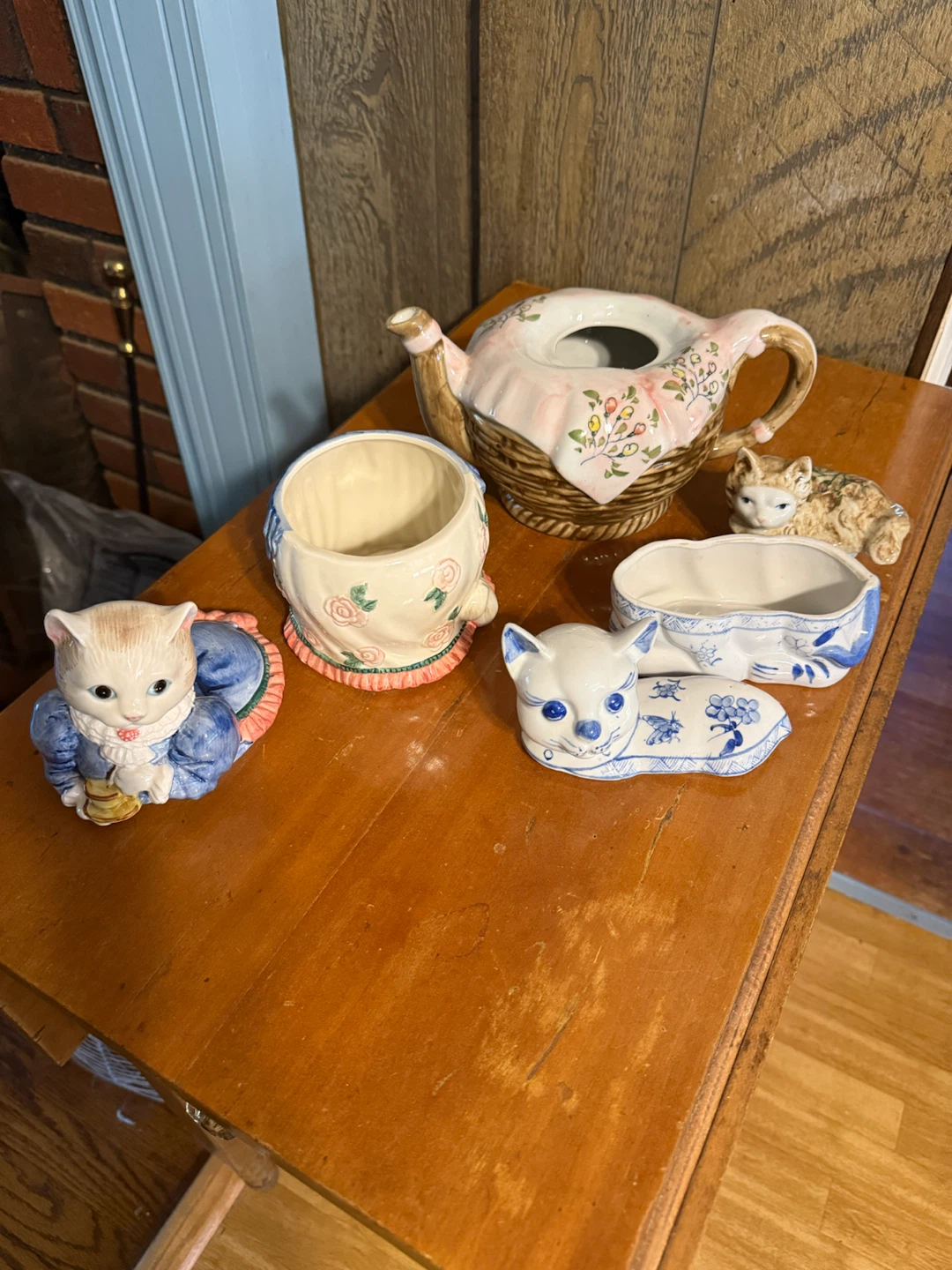 Cat teapot and trinket boxes lot - photo 2