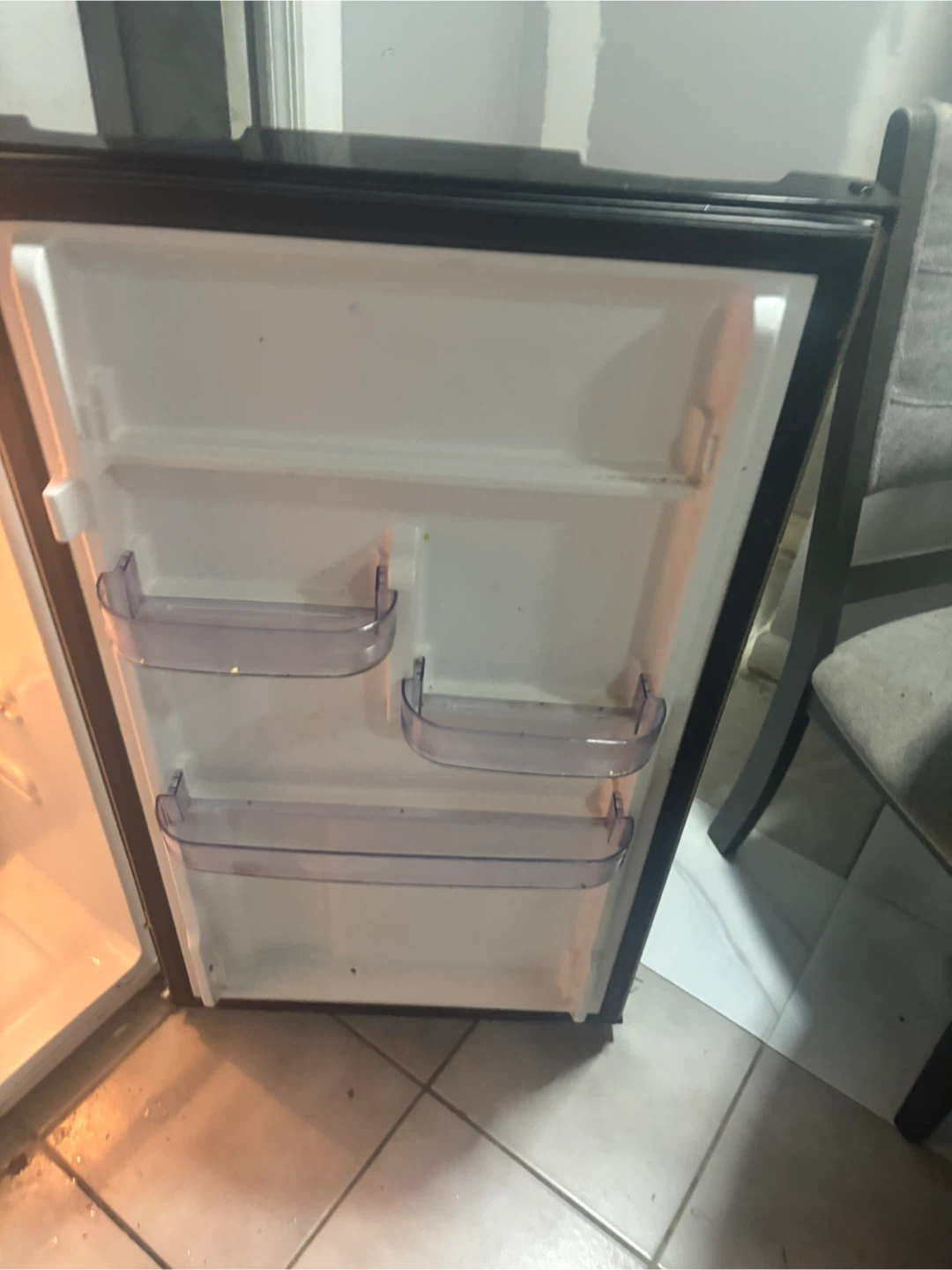 Thomson Compact Refrigerator - photo 4