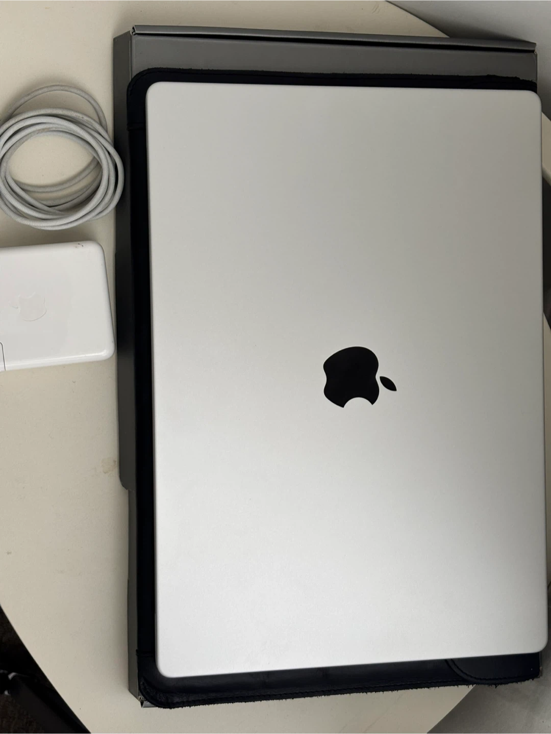 Apple MacBook Pro 16-inch 2021 M1 Pro - photo 3