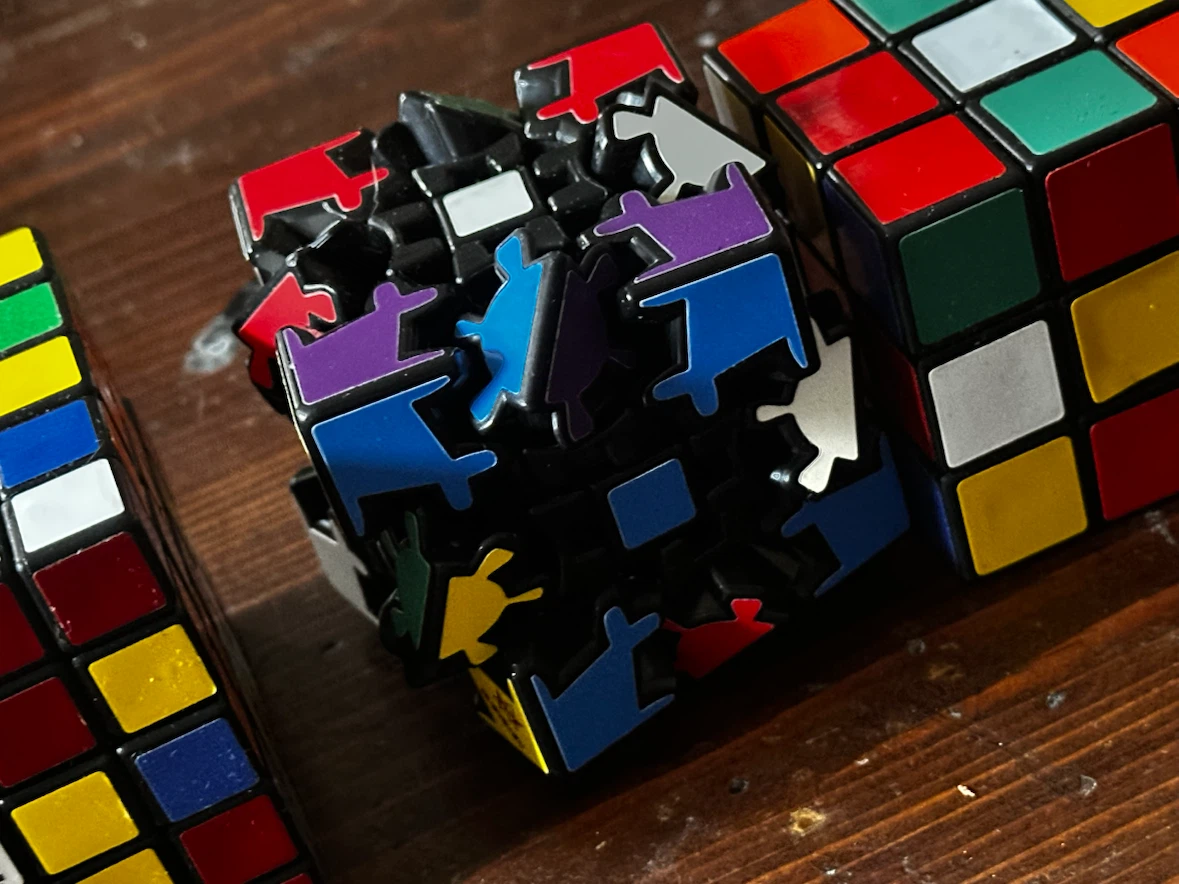 Vintage Rubik's 3x3, 5x5 & Meffert's Gear Cube Lot - photo 3