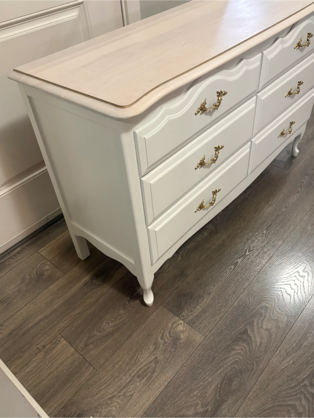 White 6-Drawer French Provincial Dresser - photo 3