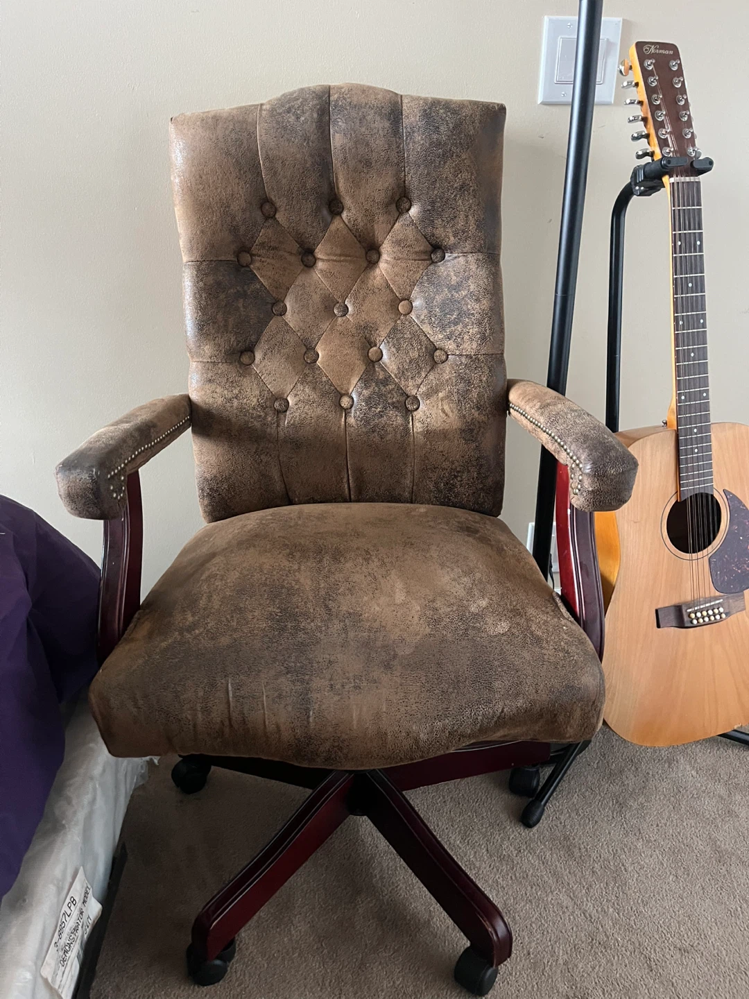 Vintage-Style Brown Office Chair