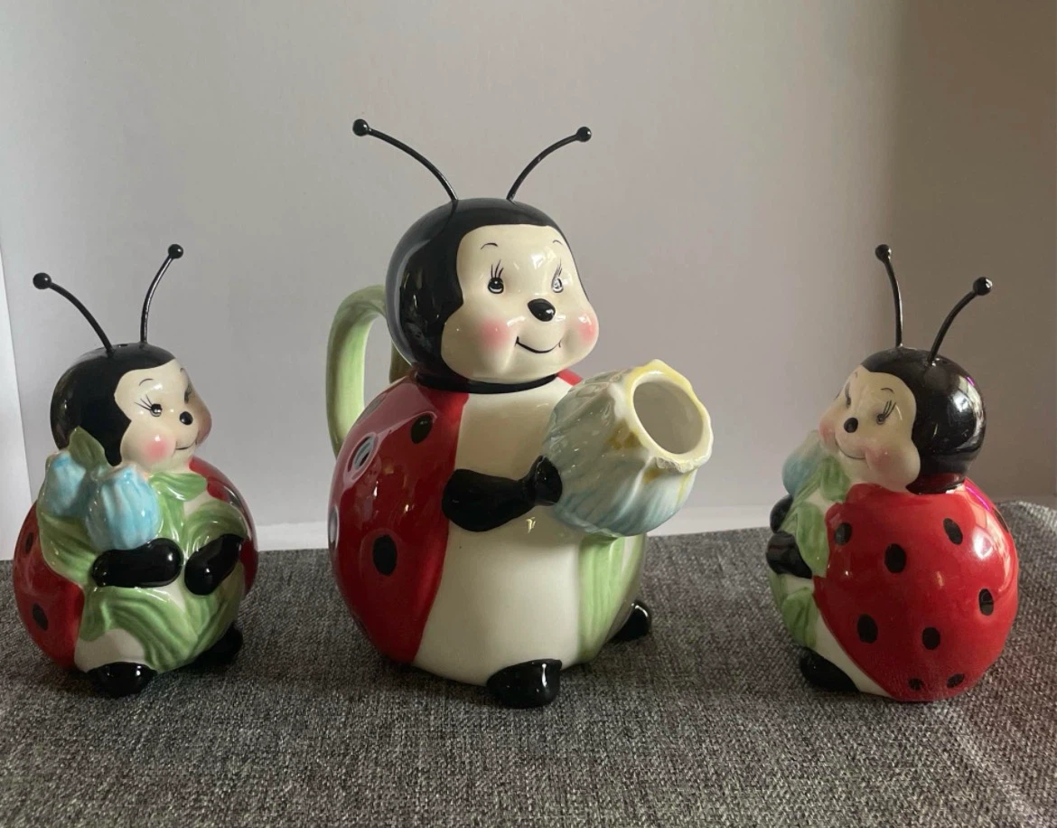 Burton Ceramic Ladybug Teapot and Creamer Set - photo 3
