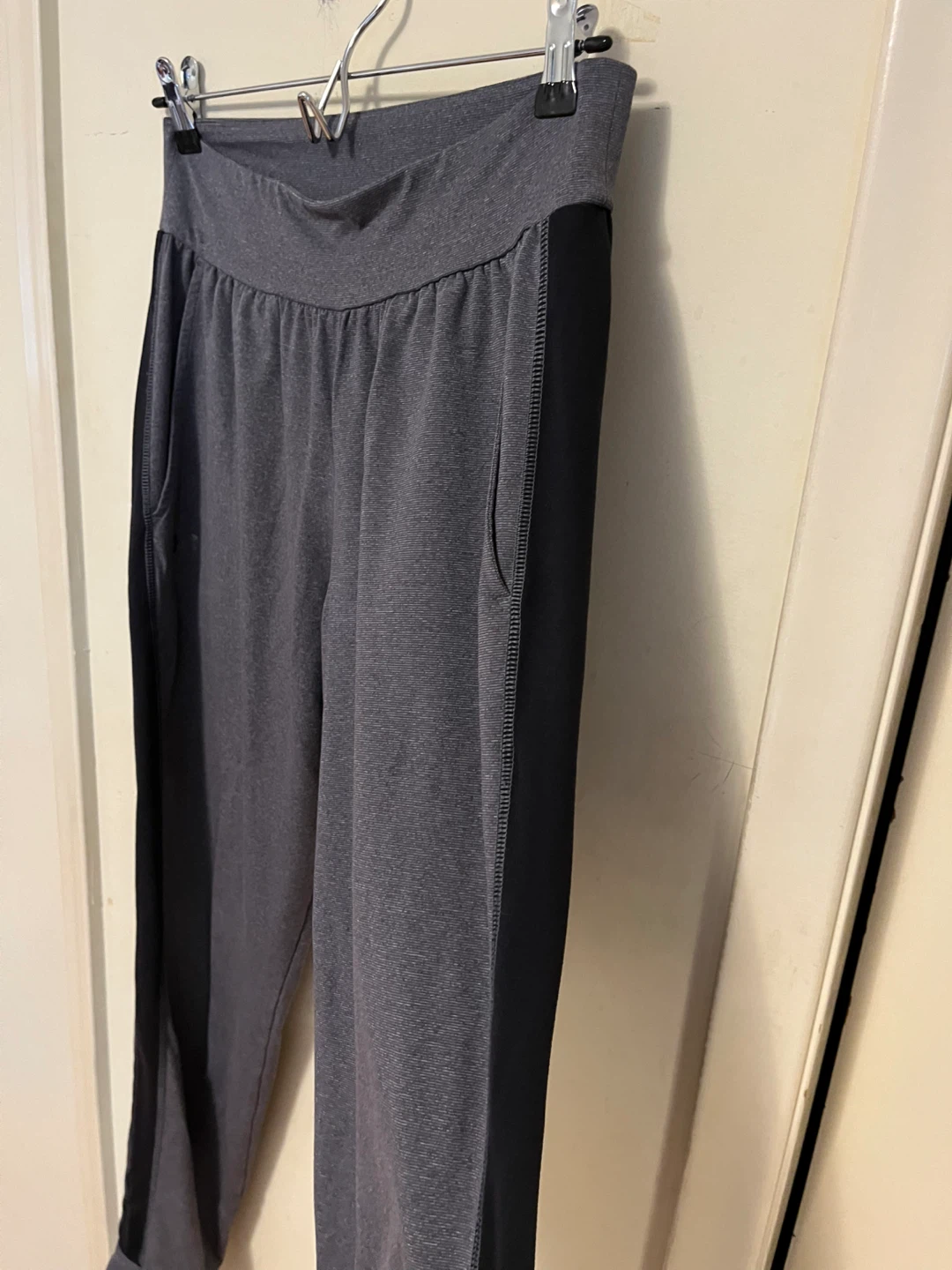 Under Armour high waist Joggers S - photo 3