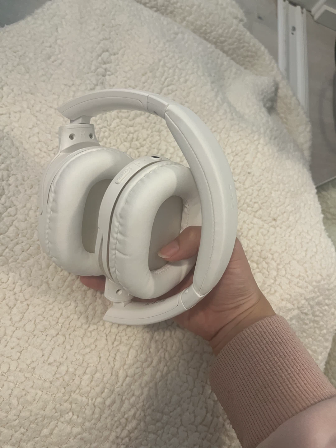 Skyhub WH-CH720N Wireless Headphones White