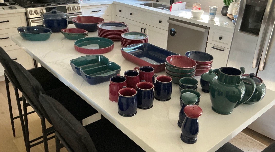 Large Stoneware Dinnerware and Serving Set - photo 2