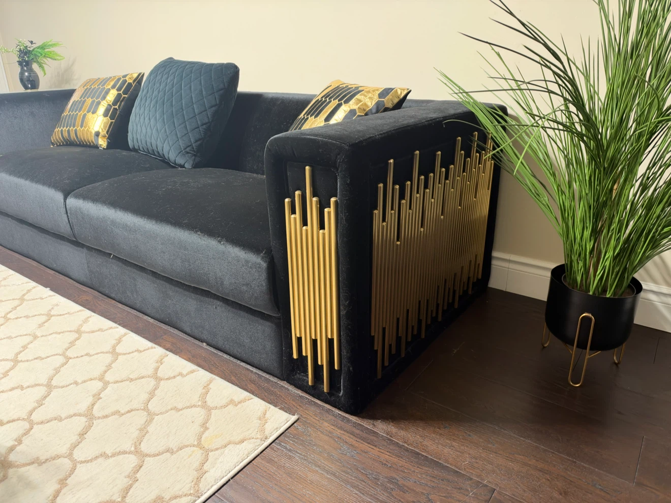 Luxury Black & Gold Living Room Furniture Set - photo 3