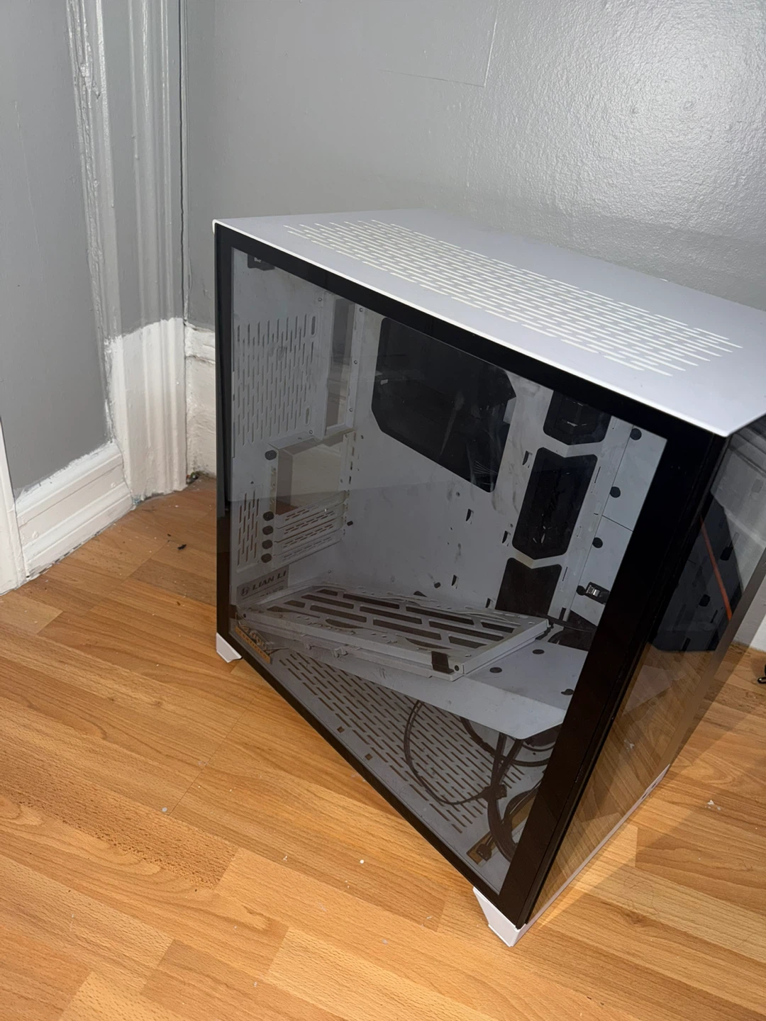Lian Li O11 Dynamic PC Case - White - photo 2