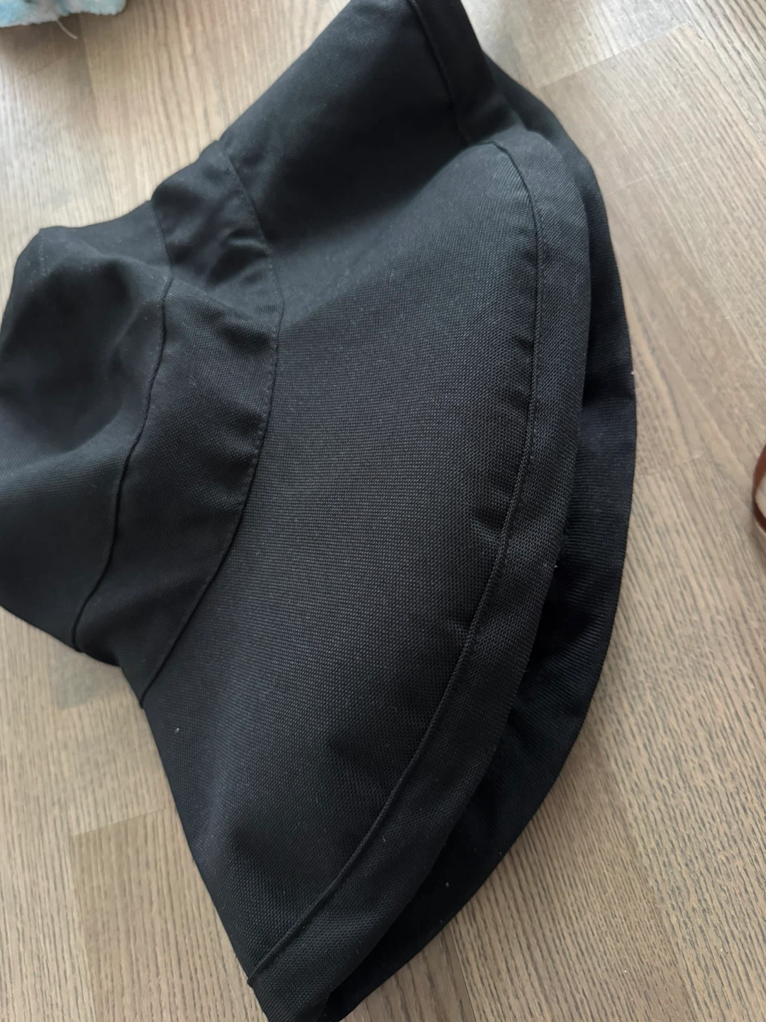 Yohji Yamamoto black drape bucket hat - photo 2