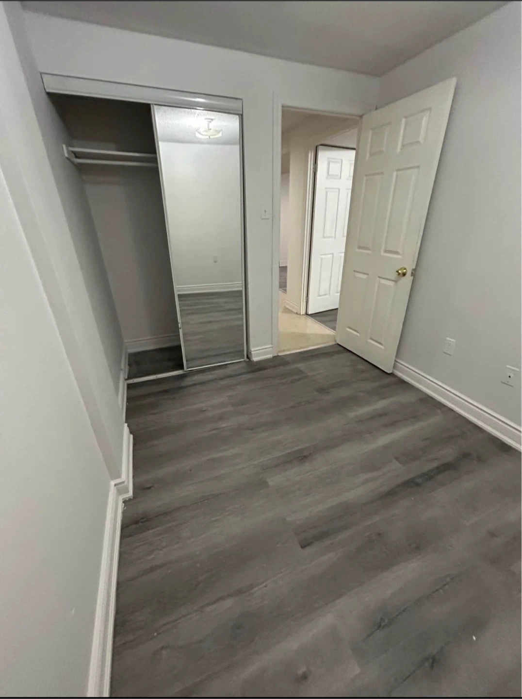 1 BEDROOM IN A SHARED 2 BEDROOM BASEMENT
