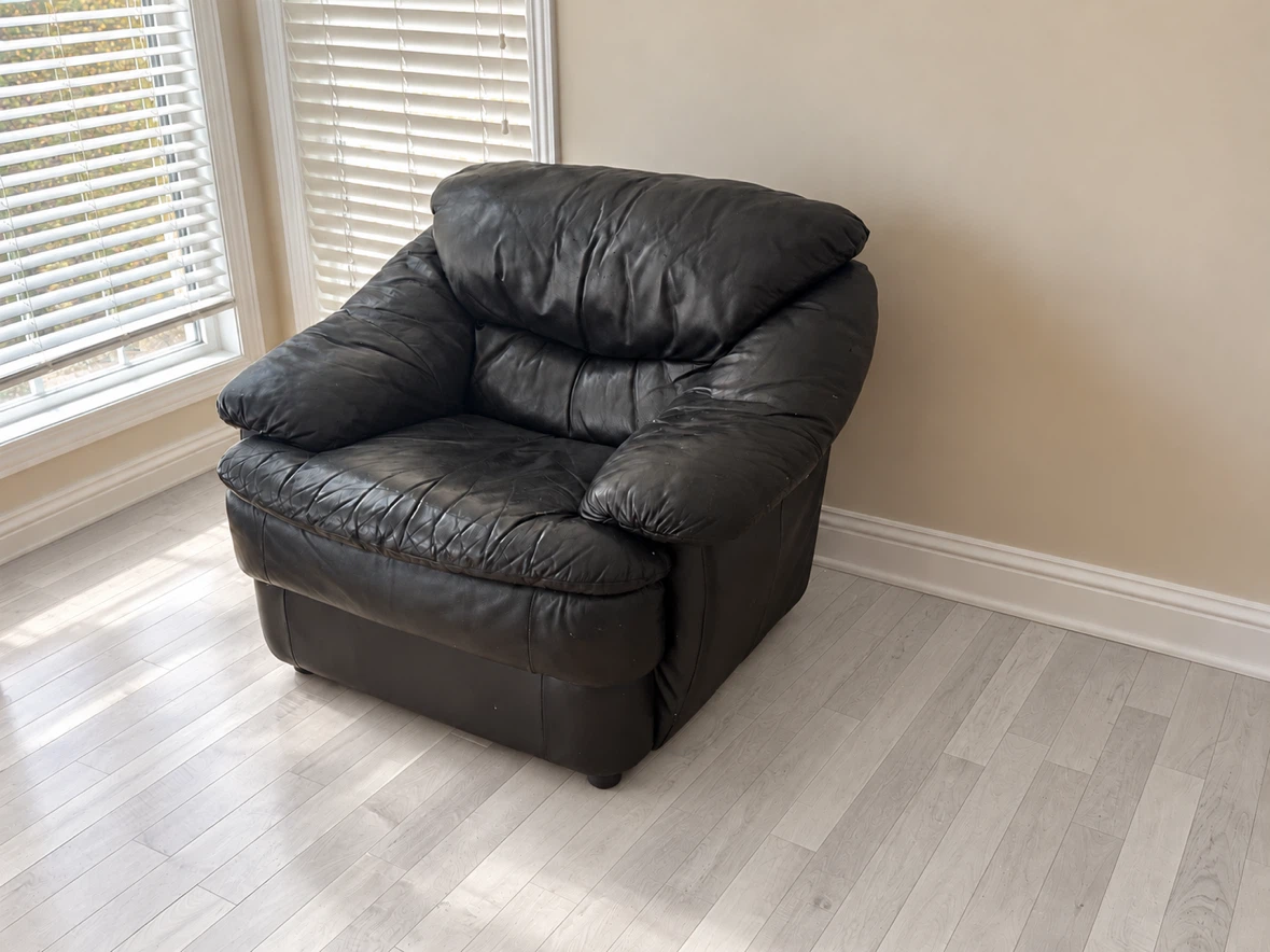 Super Comfortable Black Sofa Set & Modern Glass Coffee Table - photo 2
