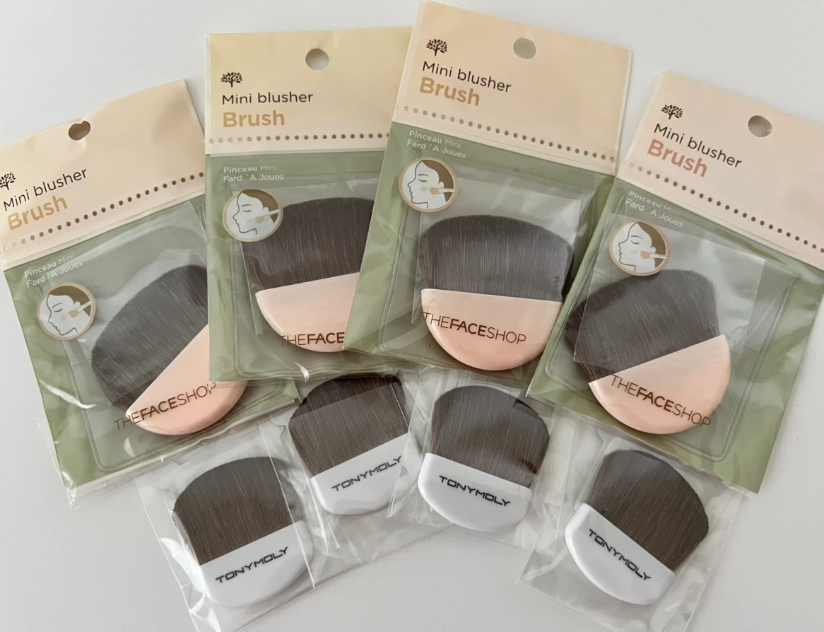 Set of 8 TheFaceShop and Tonymoly Mini Blusher Brushes