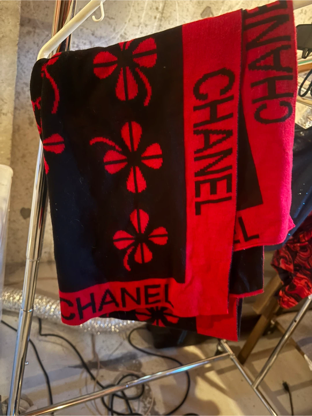 Chanel Black and Red Knit Scarf