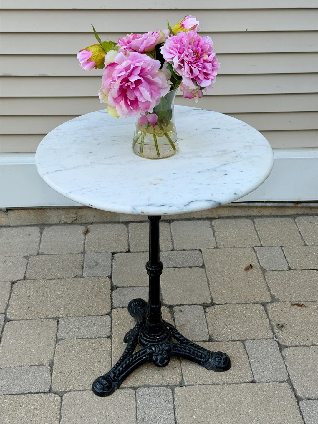 MARBLE TABLE WITH BLACK BASE