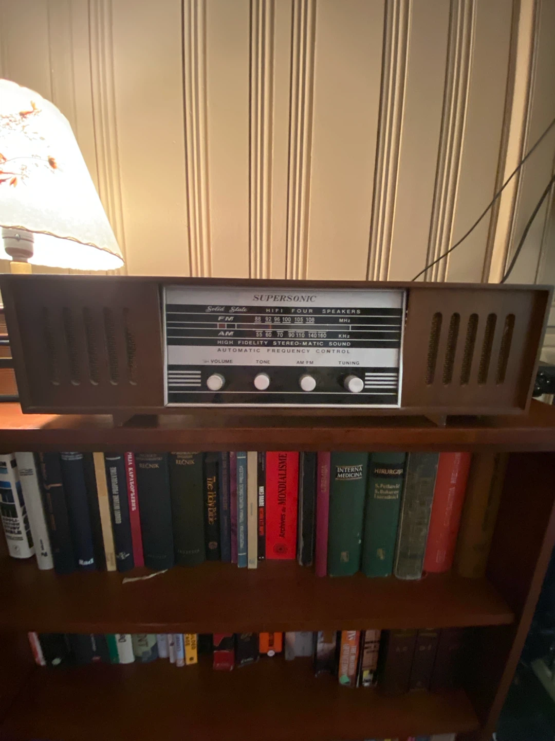 Vintage Supersonic Solid State Radio
