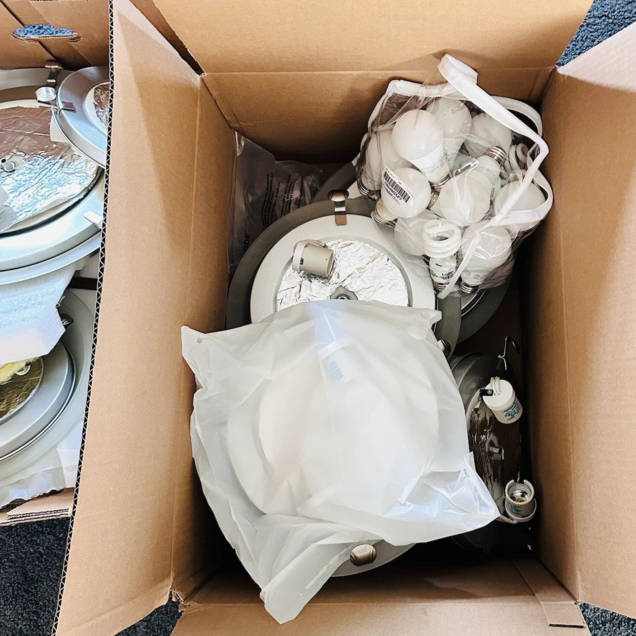 Hampton Bay Ceiling Lights (a total of 11, sold as a package) - photo 4