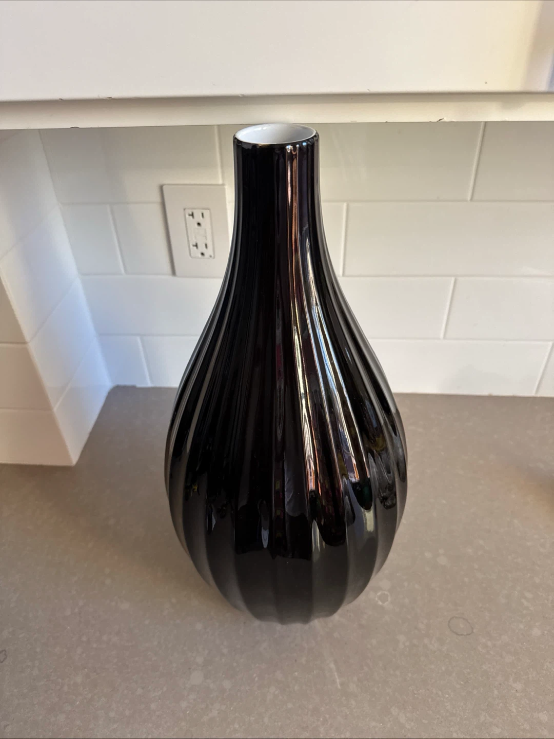 West Elm Black Ribbed Ceramic Vase - photo 2