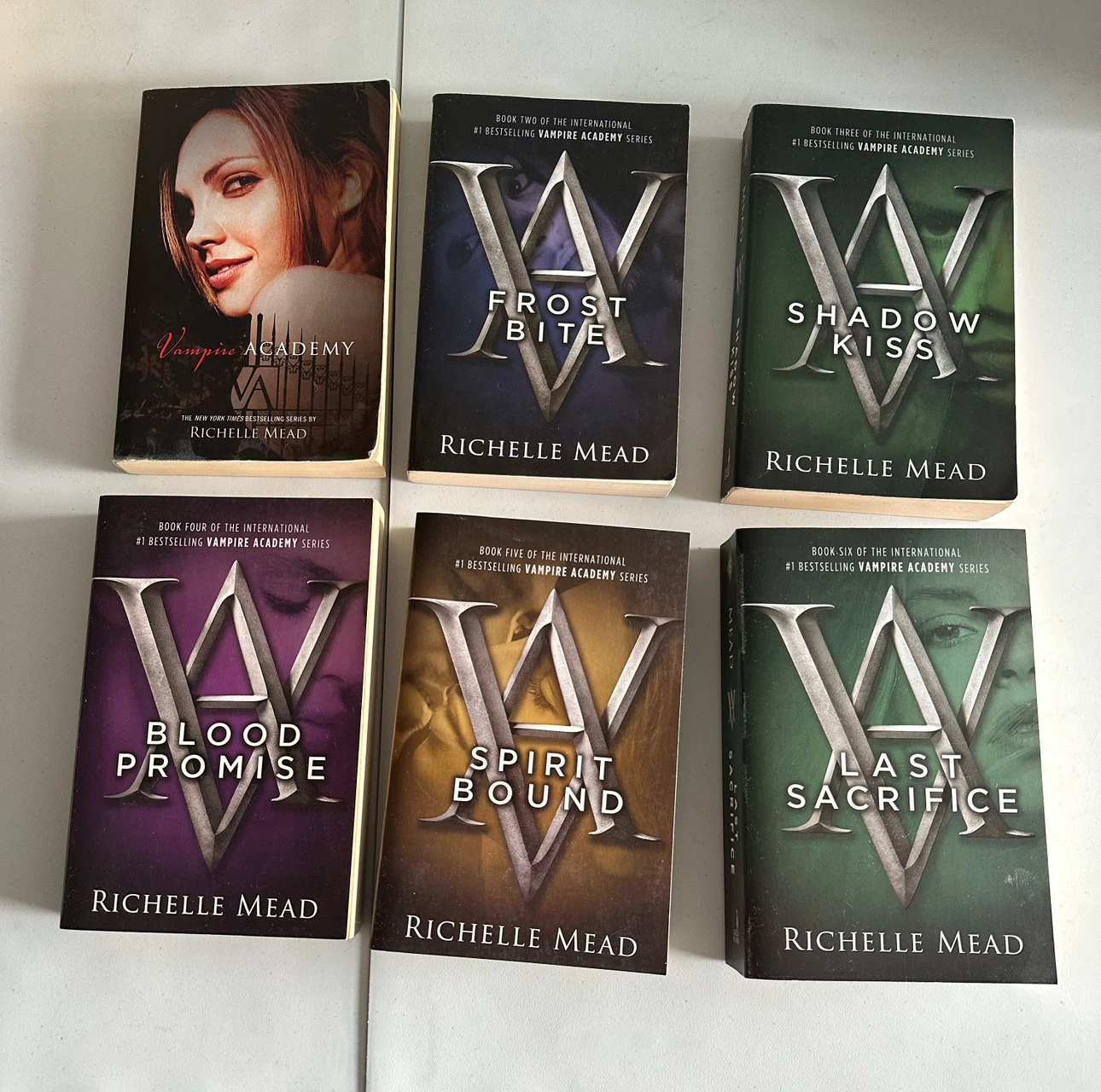 Vampire Academy Series Books 1-6 by Richelle Mead