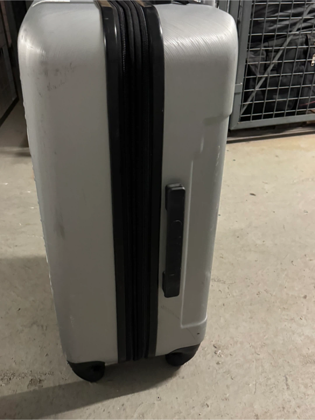 Calvin Klein Hardside Carry-On Luggage - photo 4