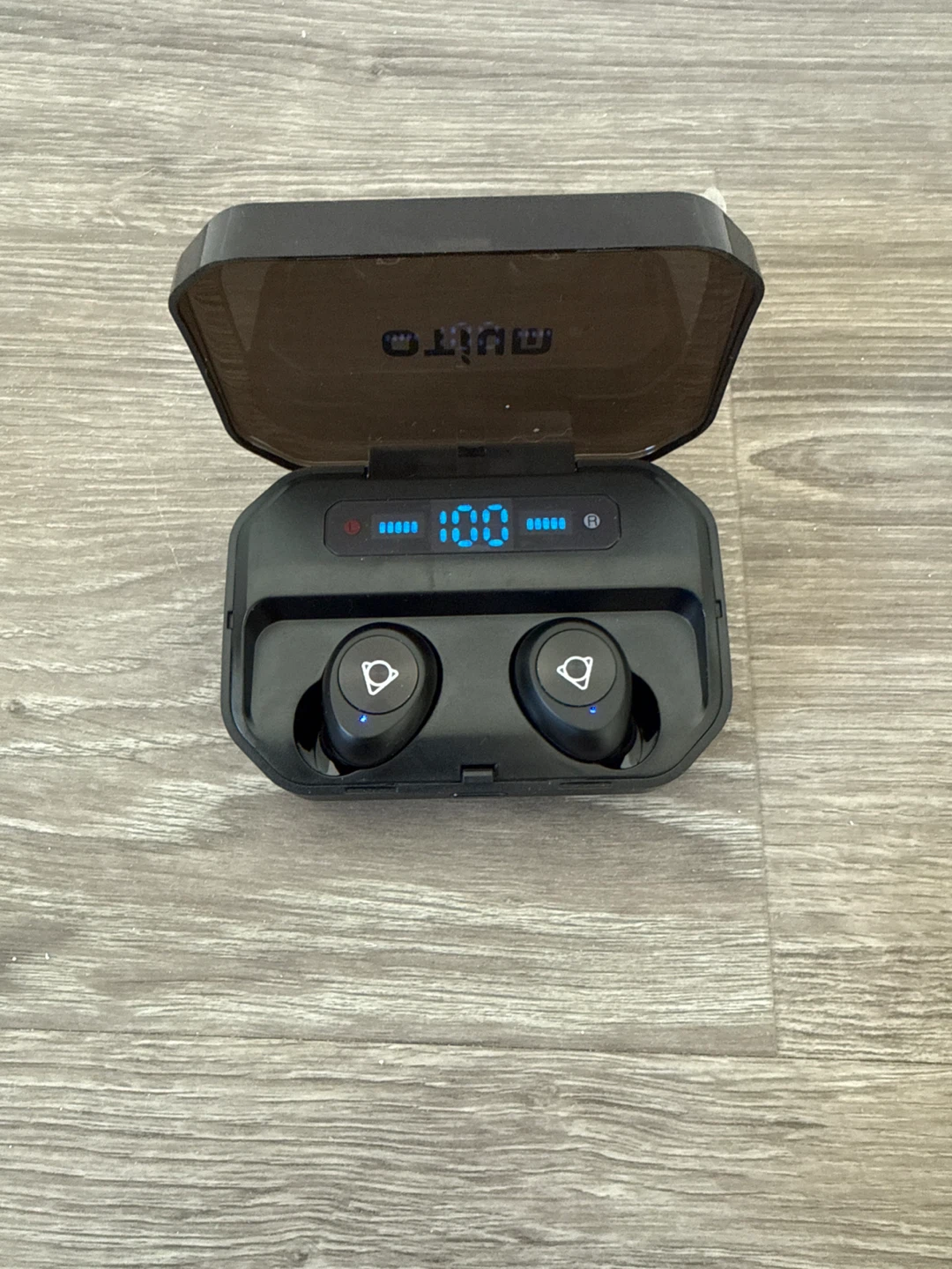 Otium Wireless Earbuds with Charging Case - photo 2